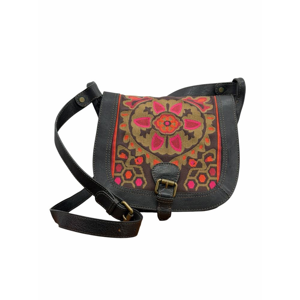 Fossil Embroidered Tapestry Messenger Bag Womens Black Pink Whimsy Unique Floral